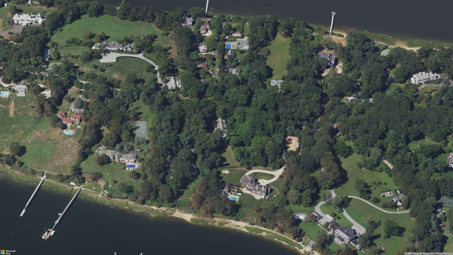Overhead image of Centre Island, NY.