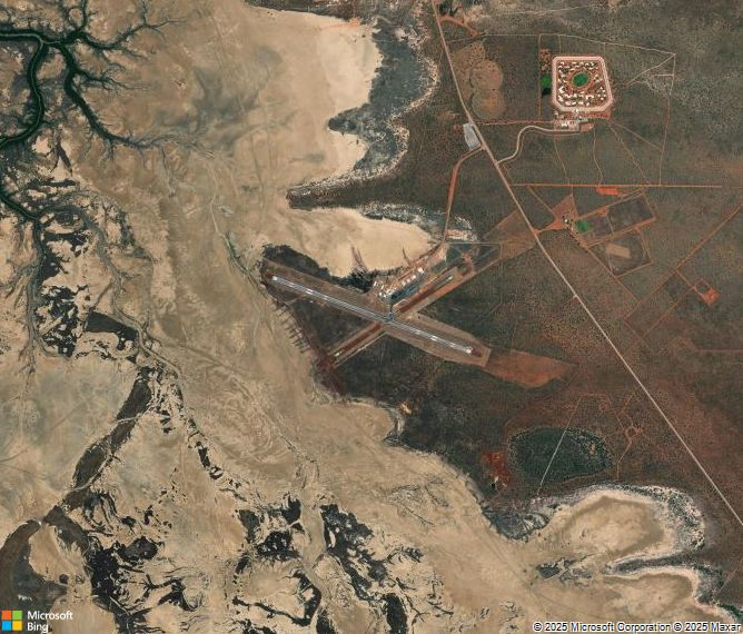 Взлётно-посадочная полоса Derby Airport