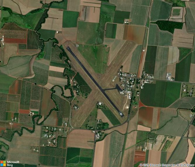 Взлётно-посадочная полоса Innisfail Airport