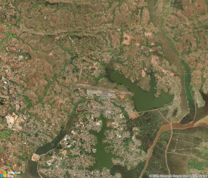 Взлётно-посадочная полоса Antananarivo Ivato International Airport