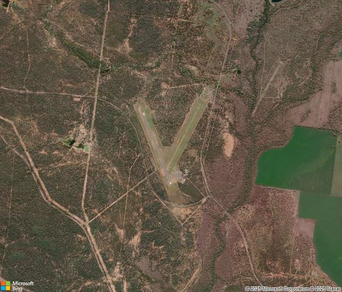 Взлётно-посадочная полоса Clermont Airport
