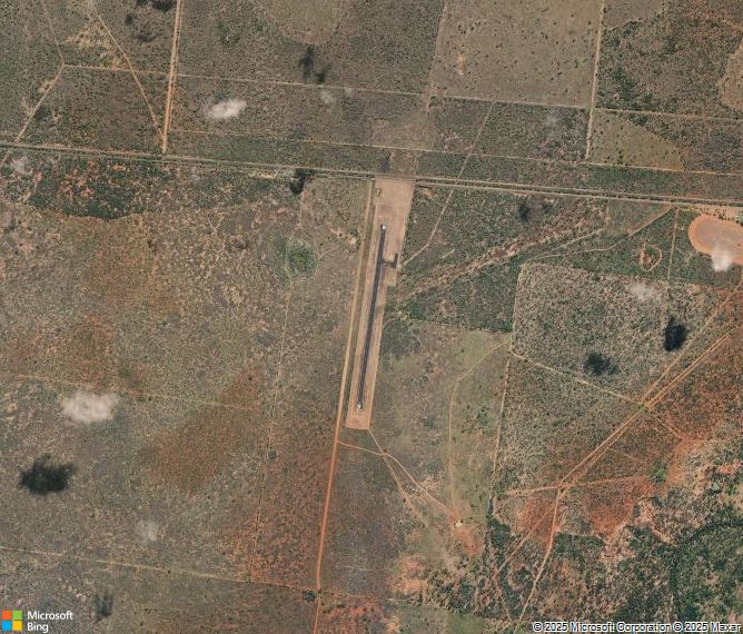Взлётно-посадочная полоса Alpha Airport