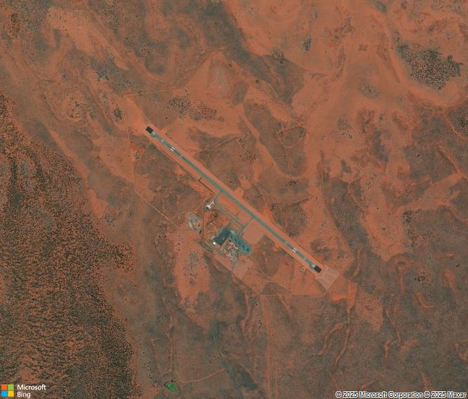 Взлётно-посадочная полоса Ayers Rock Airport