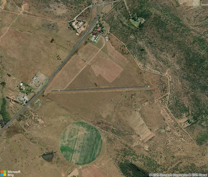 Взлётно-посадочная полоса Ladysmith Airport