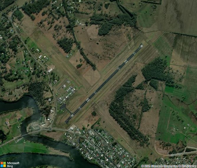 Взлётно-посадочная полоса Taree Airport
