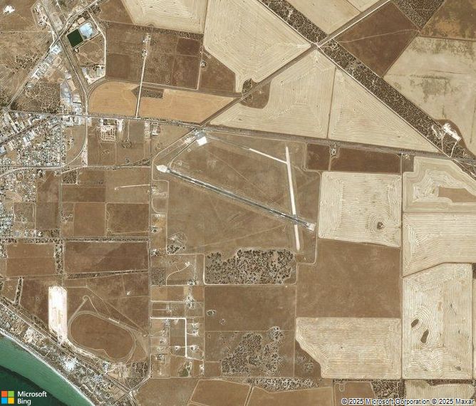 Взлётно-посадочная полоса Ceduna Airport