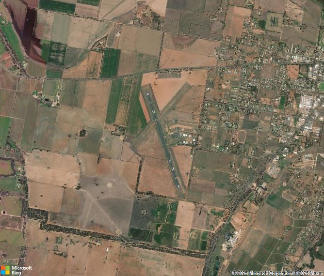 Взлётно-посадочная полоса Cowra Airport