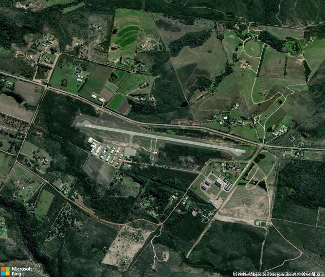 Взлётно-посадочная полоса Plettenberg Bay Airport