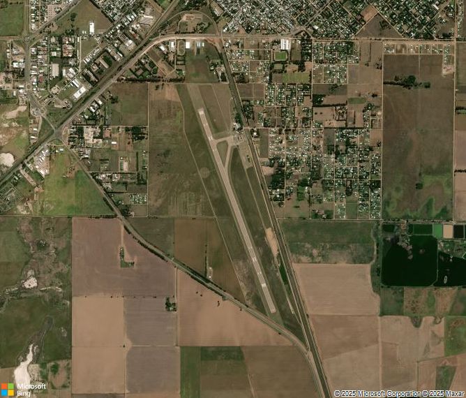 Взлётно-посадочная полоса General Pico Airport
