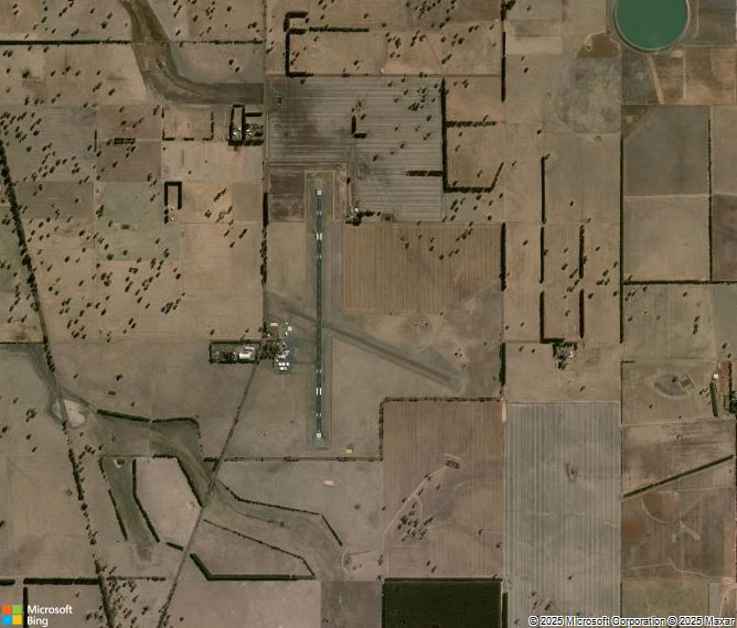 Взлётно-посадочная полоса Hamilton Airport