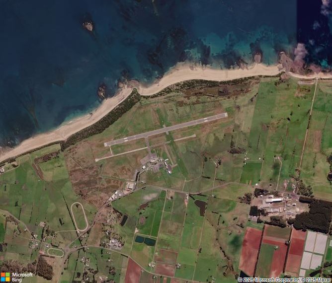 Взлётно-посадочная полоса Devonport Airport