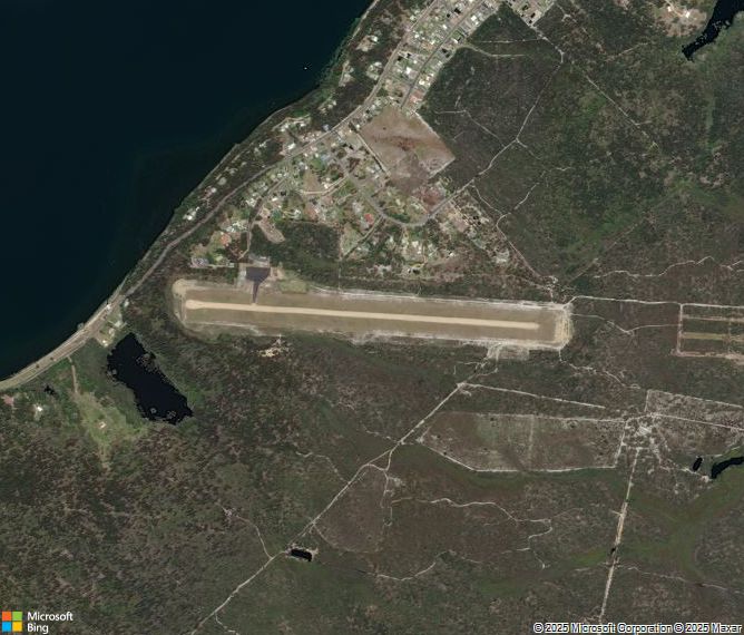 Взлётно-посадочная полоса St. Helens Airport
