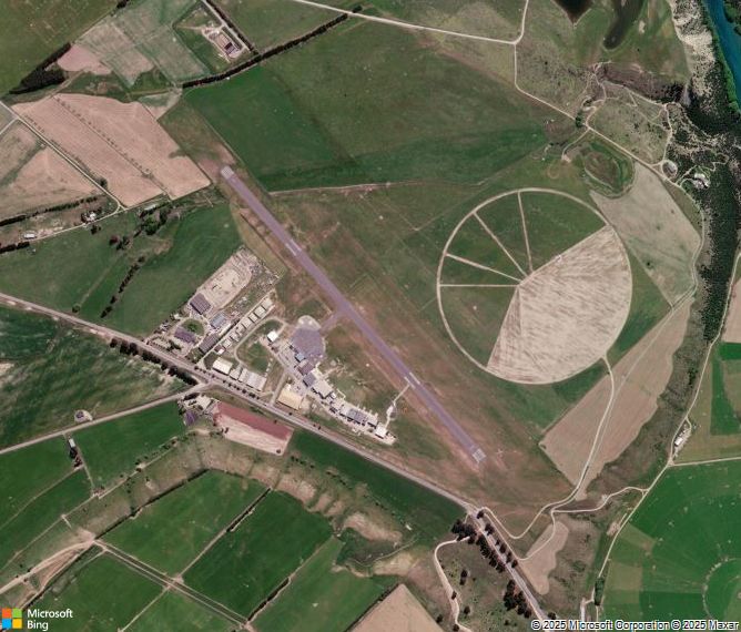 Взлётно-посадочная полоса Wanaka Airport