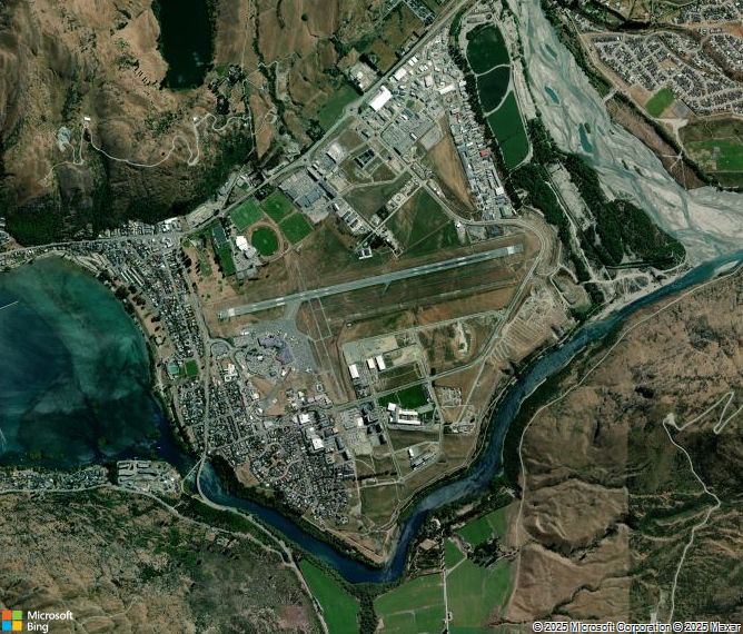 Взлётно-посадочная полоса Queenstown Airport