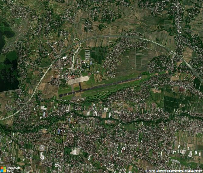 Взлётно-посадочная полоса Surakarta Adisumarmo International Airport