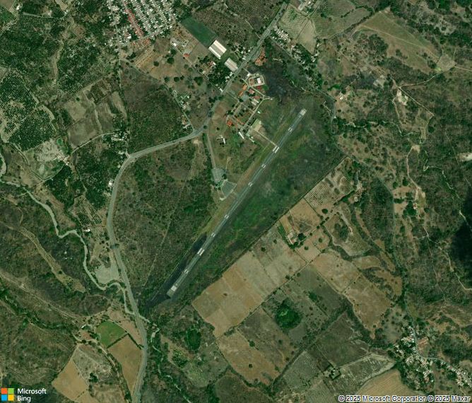 Взлётно-посадочная полоса Sub Teniente Nestor Arias Airport
