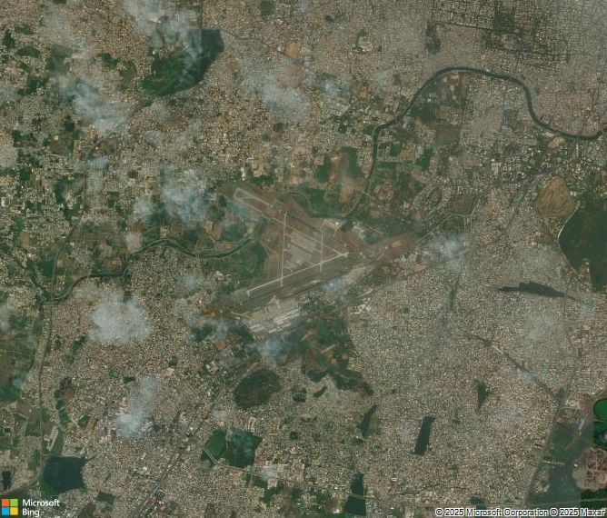 Взлётно-посадочная полоса Chennai International Airport