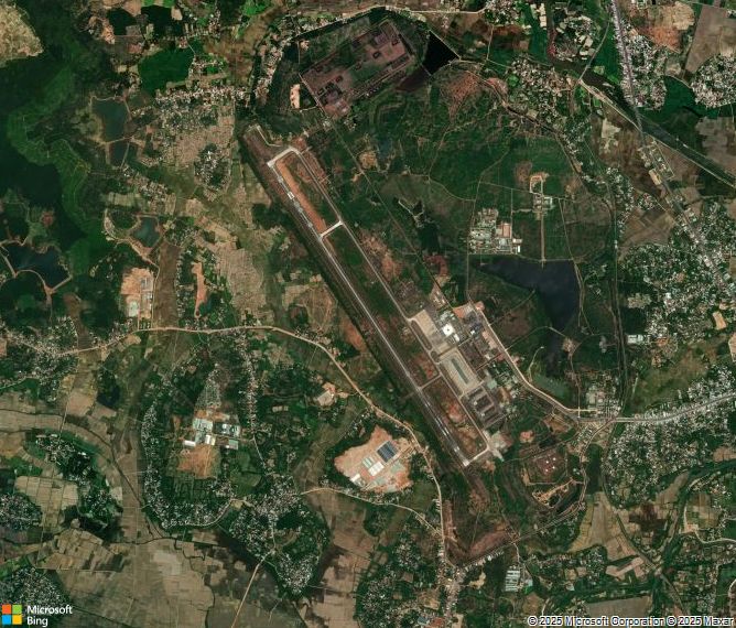 Взлётно-посадочная полоса Qui Nhon Phu Cat Airport