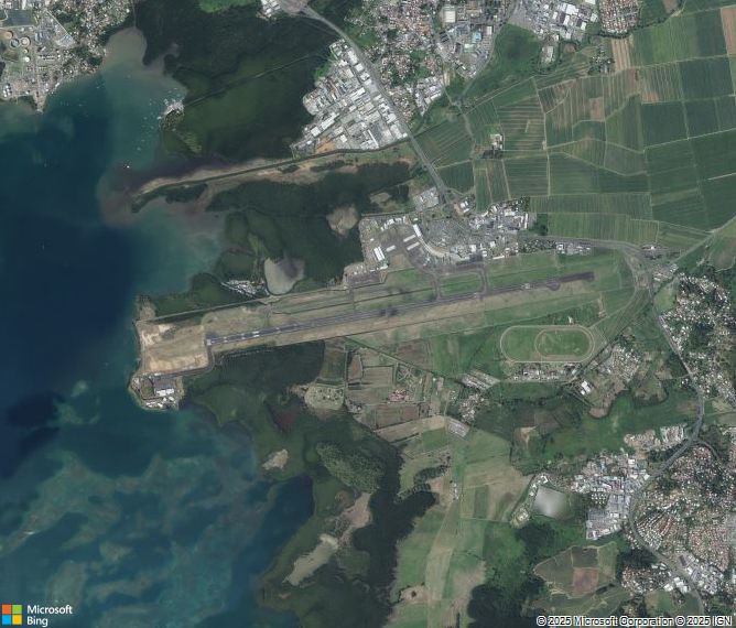 Взлётно-посадочная полоса Martinique Aime Cesaire International Airport
