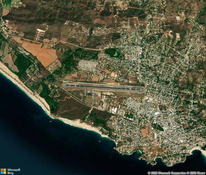 Взлётно-посадочная полоса Puerto Escondido International Airport