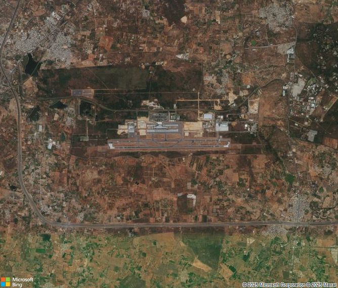 Взлётно-посадочная полоса Hyderabad Rajiv Gandhi International Airport