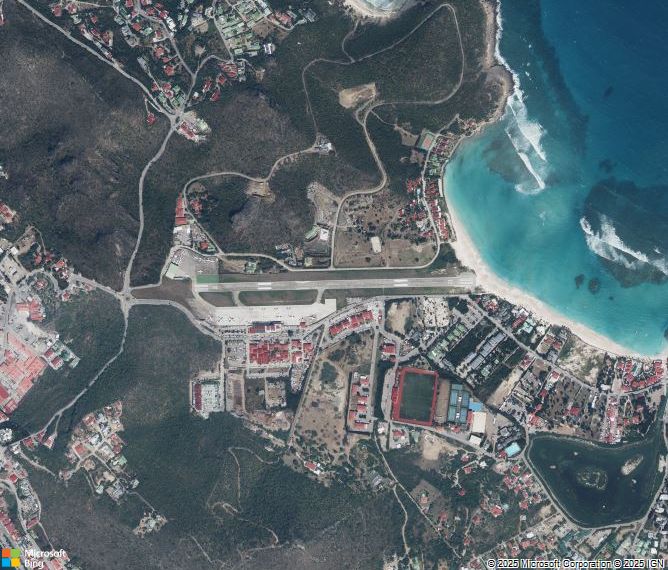 Взлётно-посадочная полоса St. Jean Gustaf III Airport