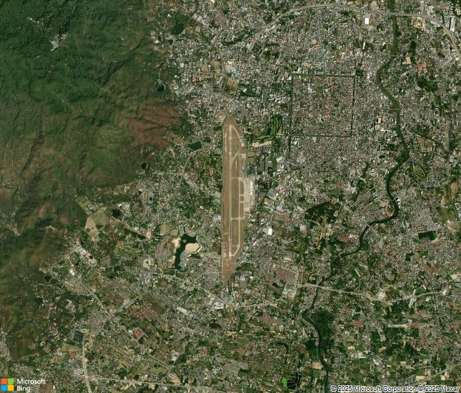 Взлётно-посадочная полоса Chiang Mai International Airport