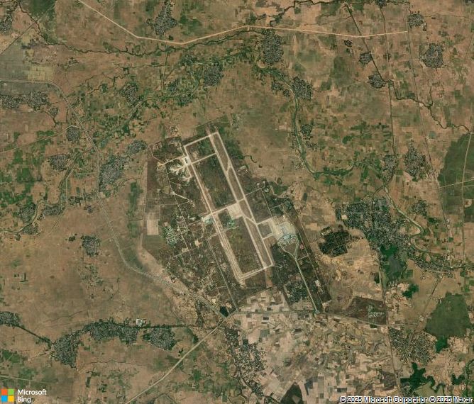 Взлётно-посадочная полоса Naypyidaw Airport