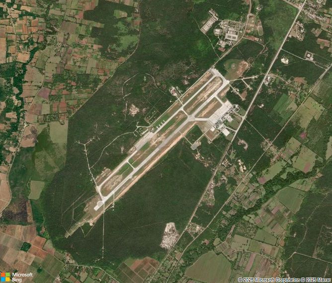 Взлётно-посадочная полоса Holguin Frank Pais Airport