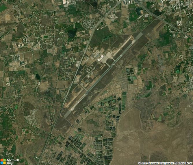 Взлётно-посадочная полоса Surat International Airport