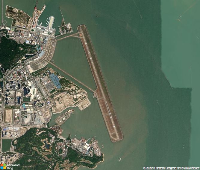 Взлётно-посадочная полоса Macau International Airport
