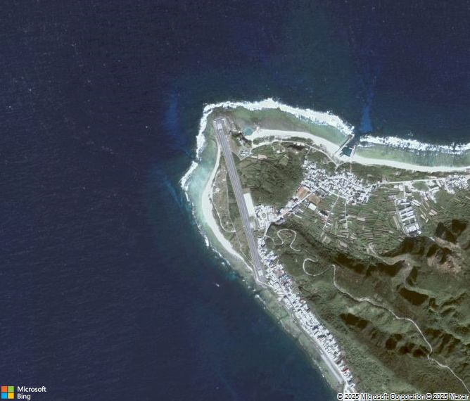 Взлётно-посадочная полоса Green Island Airport