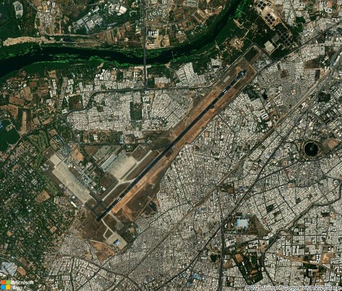 Взлётно-посадочная полоса Ahmedabad International Airport