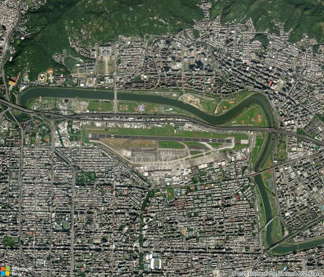 Взлётно-посадочная полоса Taipei Songshan Airport