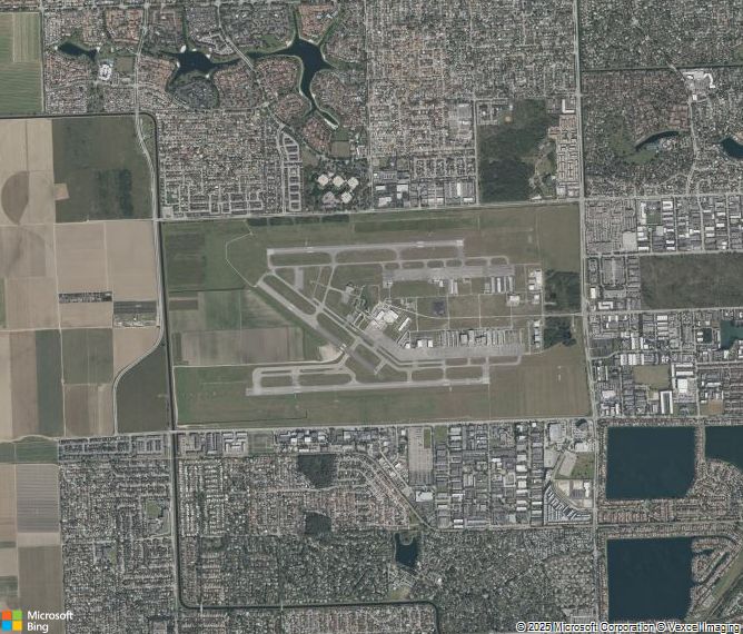 Взлётно-посадочная полоса Miami Executive Airport