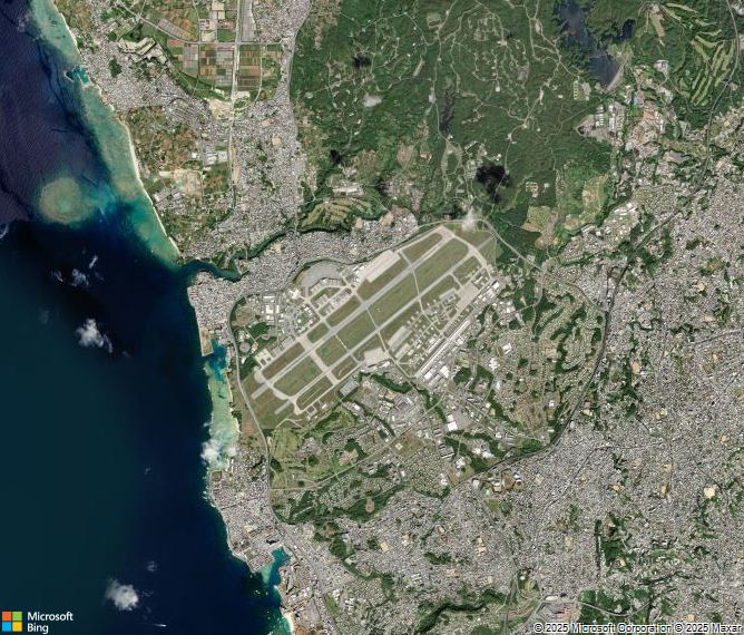 Взлётно-посадочная полоса Okinawa Kadena Air Base