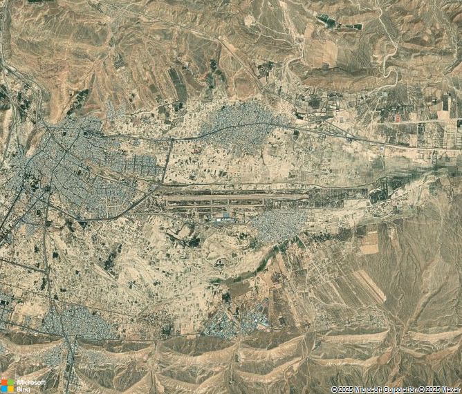 Взлётно-посадочная полоса Lar Airport