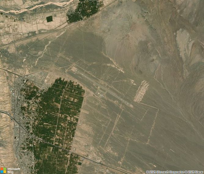 Взлётно-посадочная полоса Bam Airport