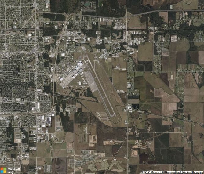 Взлётно-посадочная полоса Lake Charles Chennault International Airport