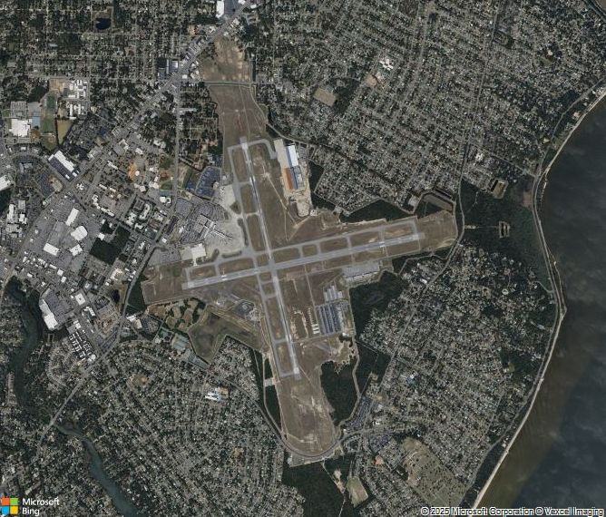 Взлётно-посадочная полоса Pensacola International Airport