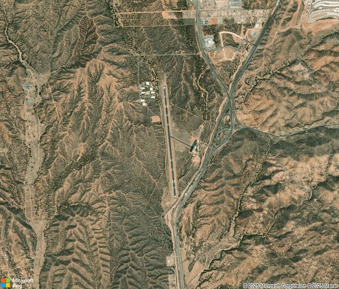 Взлётно-посадочная полоса Nogales International Airport