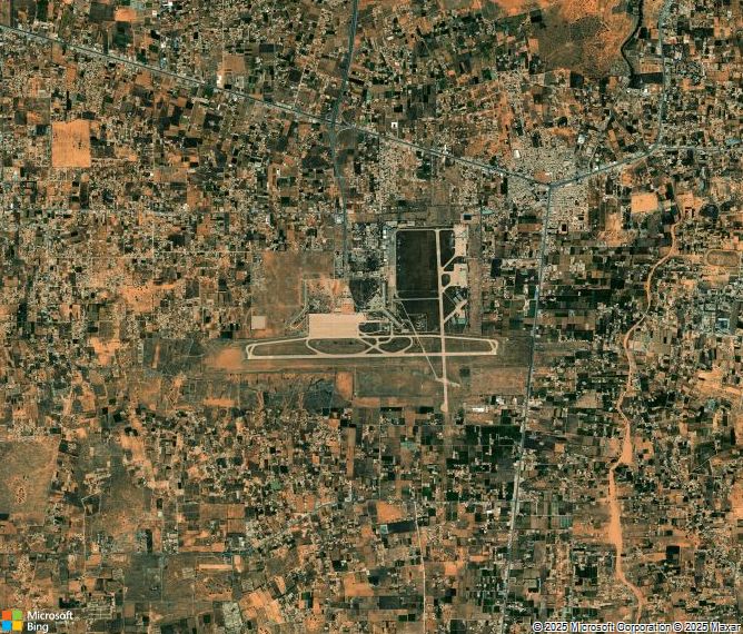 Взлётно-посадочная полоса Tripoli International Airport