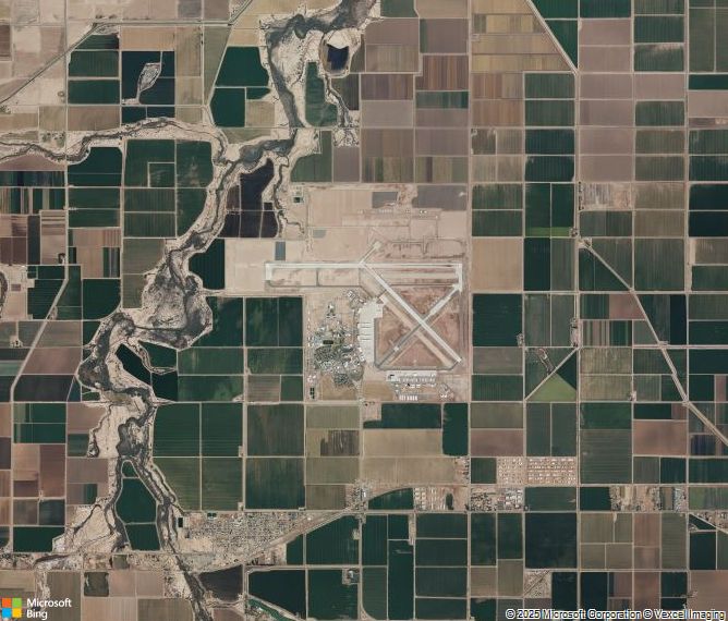 Взлётно-посадочная полоса Naval Air