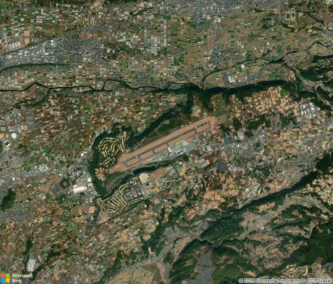 Взлётно-посадочная полоса Kumamoto Airport