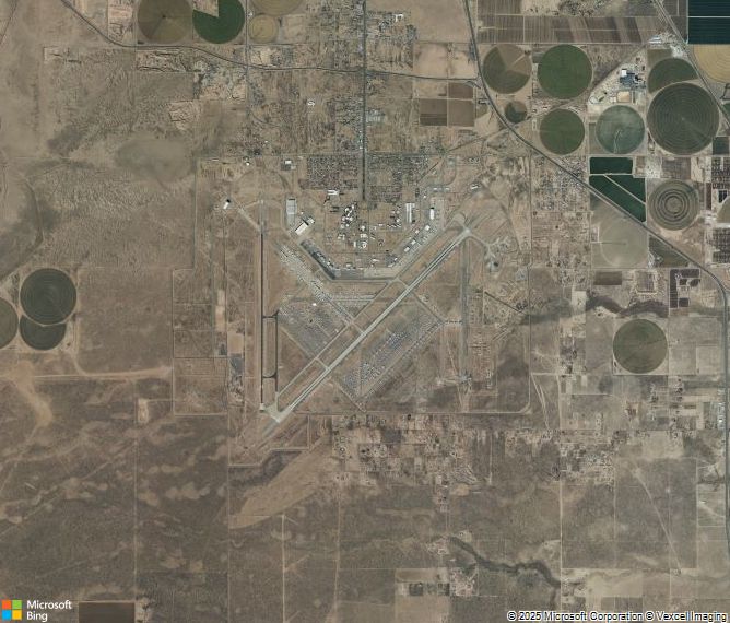Взлётно-посадочная полоса Roswell International Air Center Airport