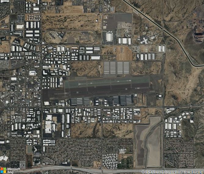 Взлётно-посадочная полоса Phoenix Deer Valley Airport