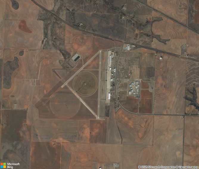 Взлётно-посадочная полоса Childress Municipal Airport