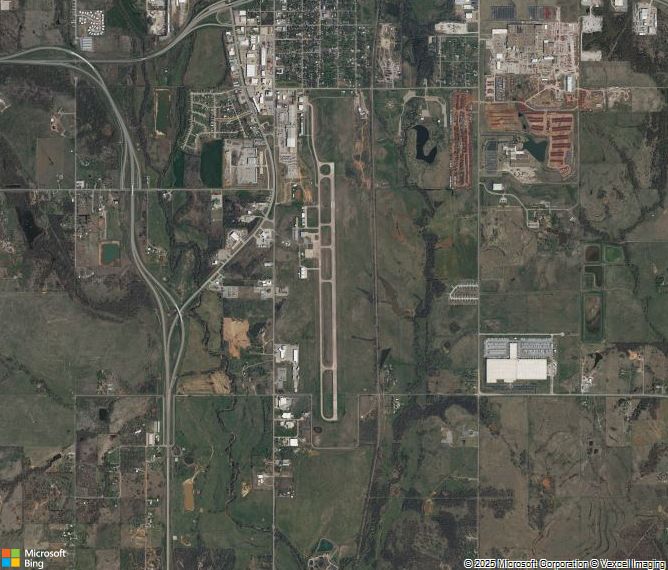 Взлётно-посадочная полоса Duncan Halliburton Airport