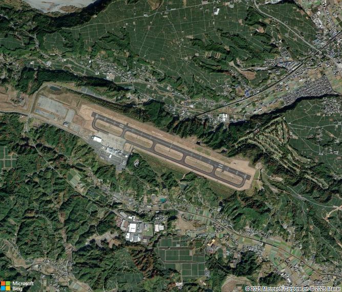 Взлётно-посадочная полоса Shizuoka Airport