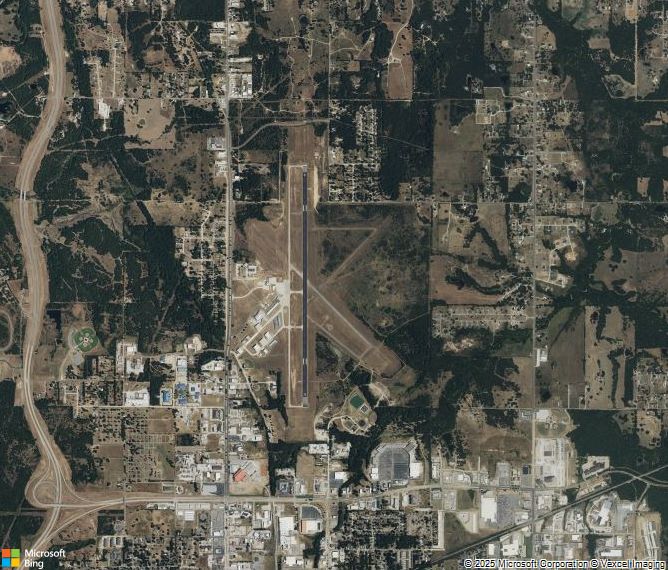 Взлётно-посадочная полоса Ada Municipal Airport